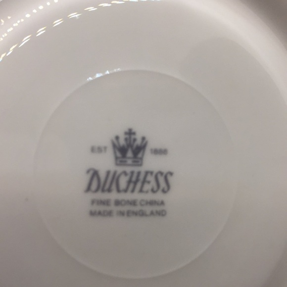 Duchess Fine Bone China Tea Cup & Saucer Floral Gold Trim Made in England - Picture 5 of 10